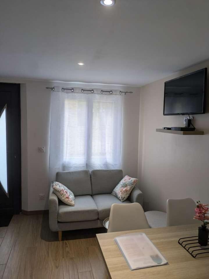 Le Petit Cocon Apartment Pont-l'Eveque  Ngoại thất bức ảnh