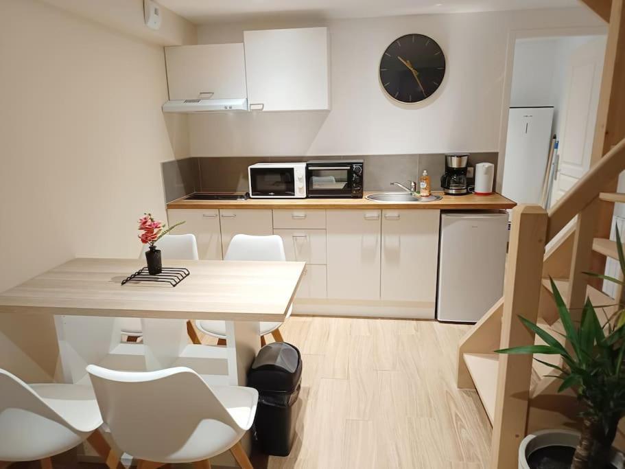 Le Petit Cocon Apartment Pont-l'Eveque  Ngoại thất bức ảnh